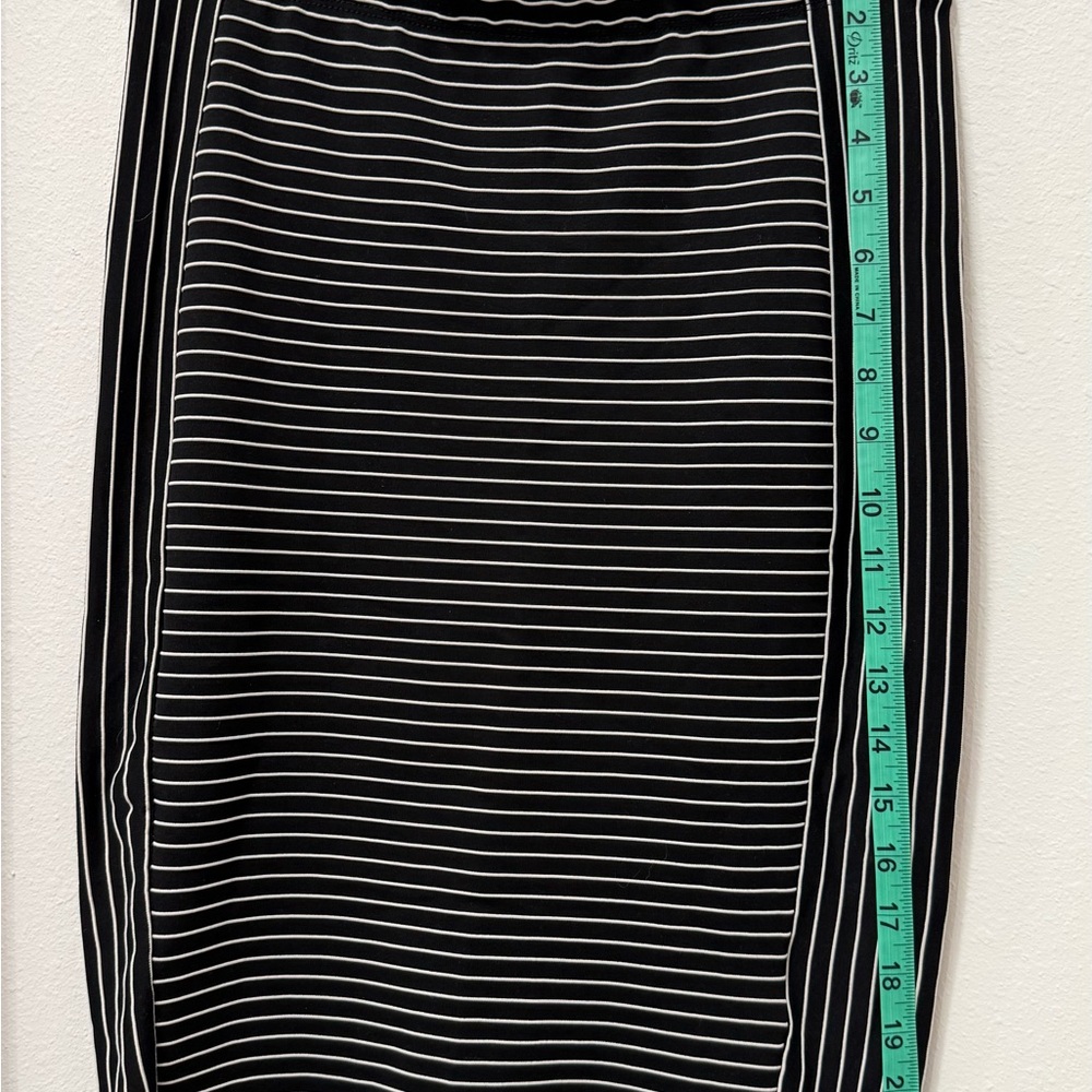 MAX STUDIO Black and White Striped Women's PENCIL Skirt GOTH